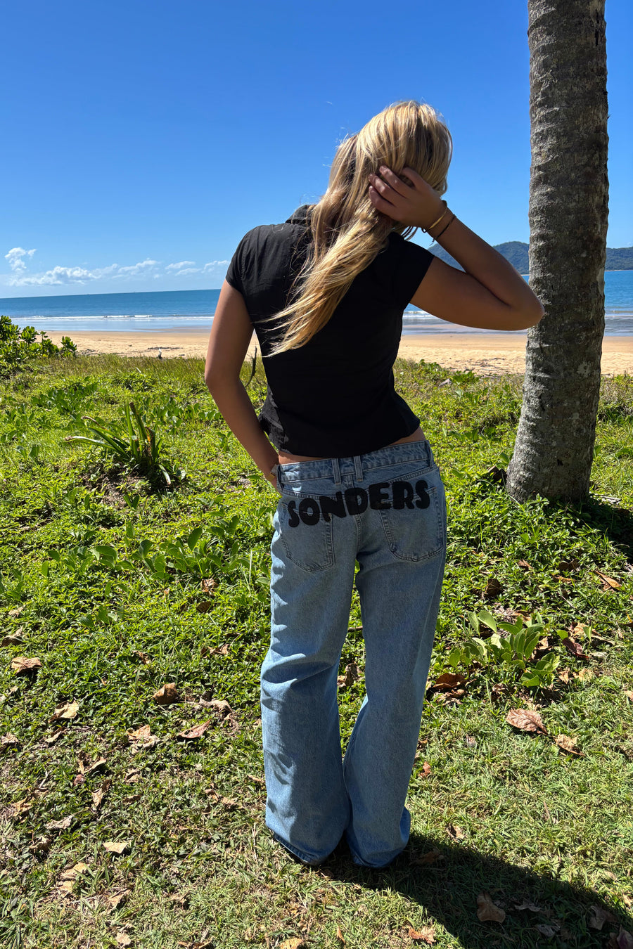 SONDERS cloud font- Black // Baggy Jean