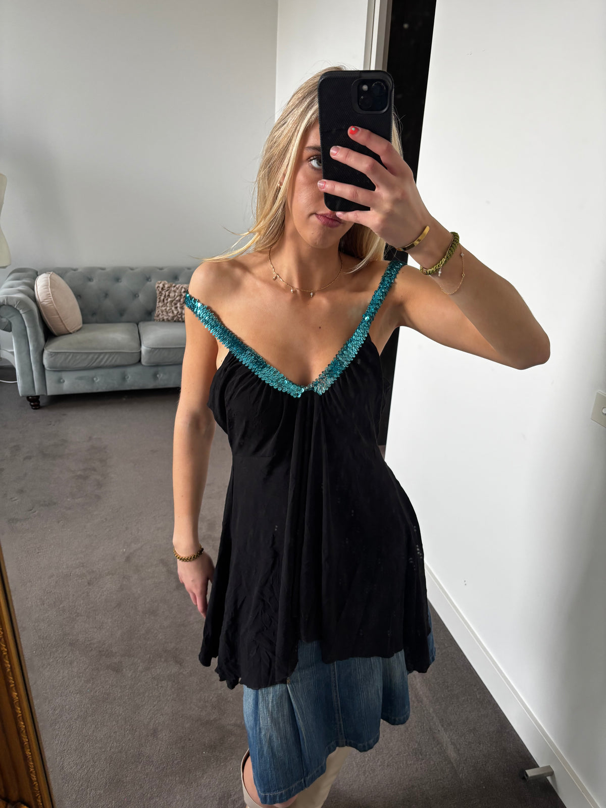 KIT Sequin V neck Mini