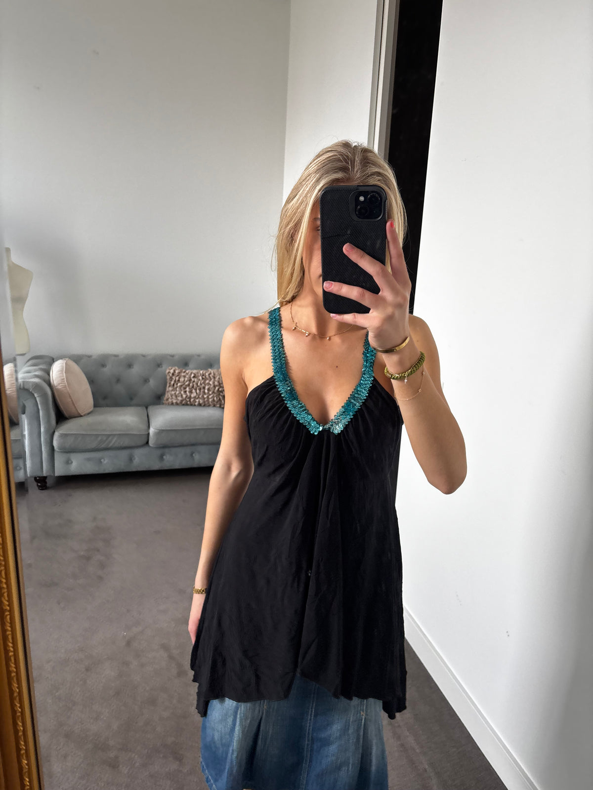 KIT Sequin V neck Mini