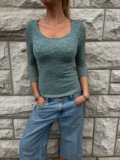 Amisu Sheer lace fitted top