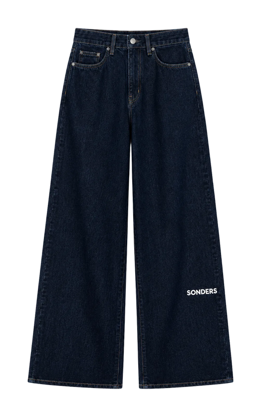 Knee Print- White // Baggy Jean